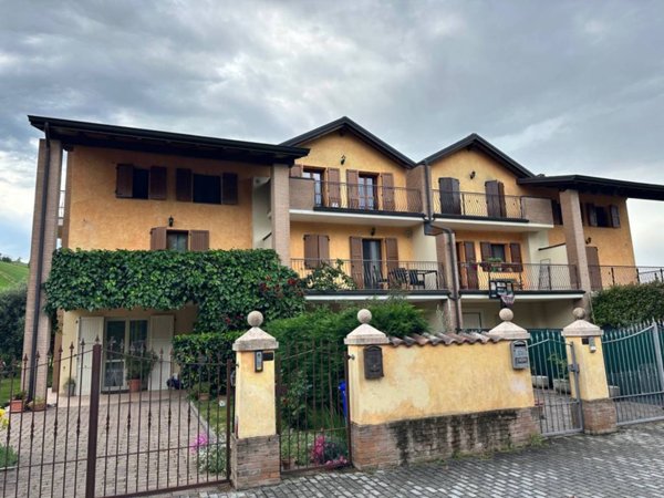 casa indipendente in vendita a Sala Baganza in zona Castellaro