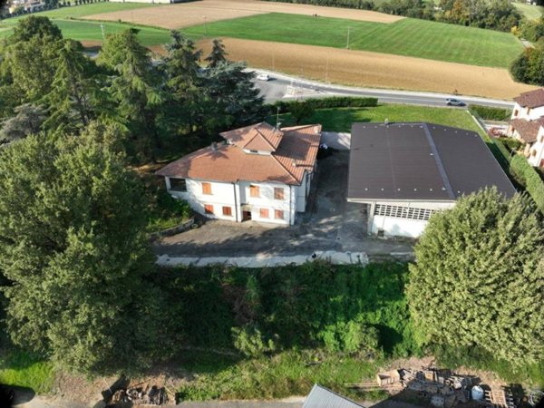 casa indipendente in vendita a Sala Baganza