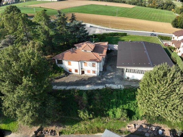 casa indipendente in vendita a Sala Baganza