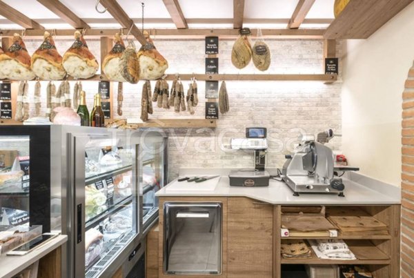 negozio in vendita a Sala Baganza