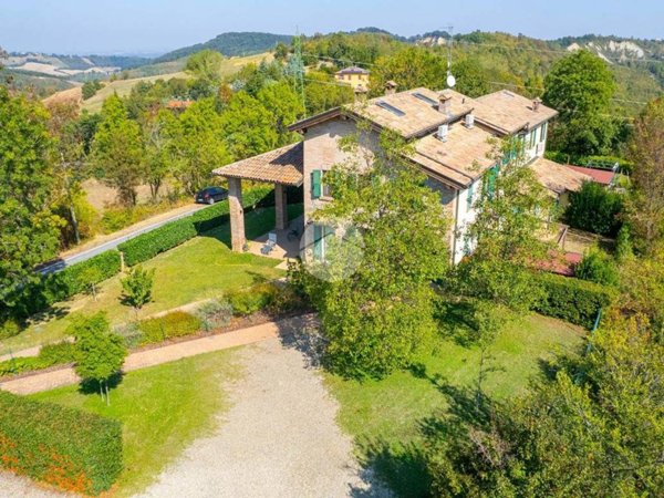casa indipendente in vendita a Sala Baganza in zona Maiatico