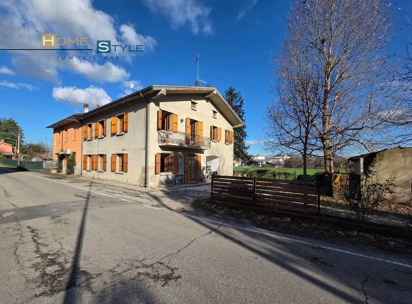 casa indipendente in vendita a Sala Baganza in zona Castellaro
