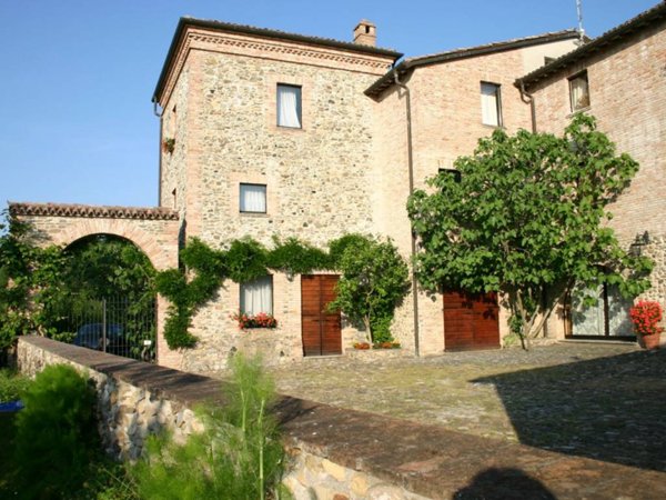 casa indipendente in vendita a Sala Baganza in zona Maiatico