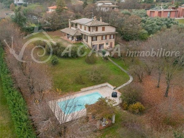 casa indipendente in vendita a Sala Baganza in zona Maiatico