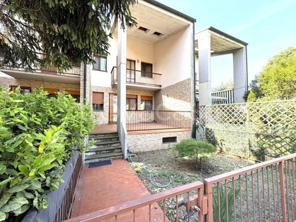 casa indipendente in vendita a Sala Baganza in zona Case Marconi