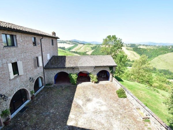 casa indipendente in vendita a Sala Baganza in zona Maiatico