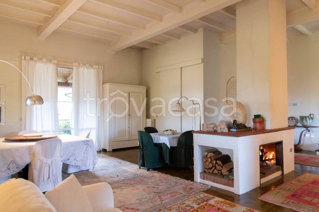 casa indipendente in vendita a Sala Baganza in zona Maiatico