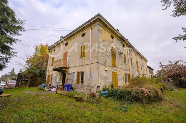 casale in vendita a Sala Baganza in zona Case Marconi