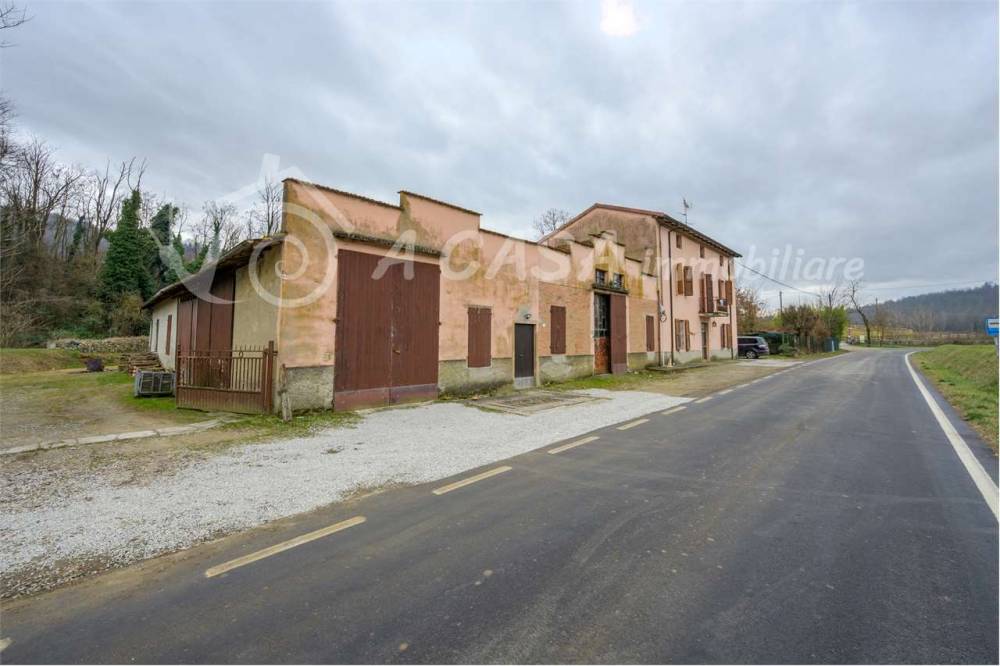 casa indipendente in vendita a Sala Baganza in zona Talignano
