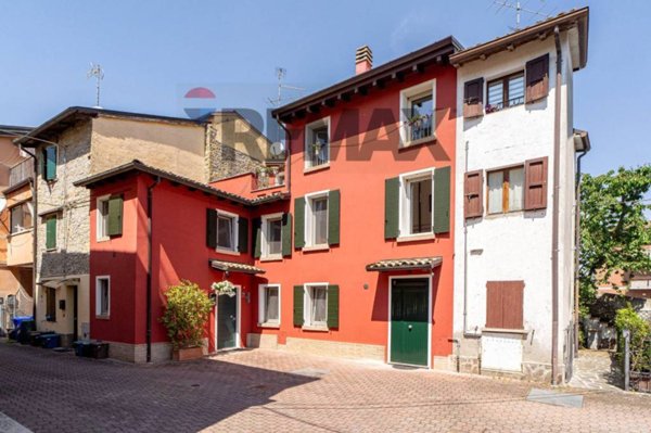 casa indipendente in vendita a Sala Baganza in zona Case Marconi