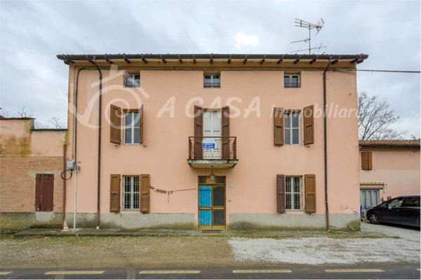 casa indipendente in vendita a Sala Baganza in zona Talignano