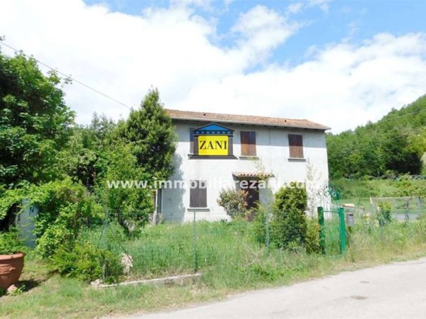 casa indipendente in vendita a Salsomaggiore Terme in zona Ceriati