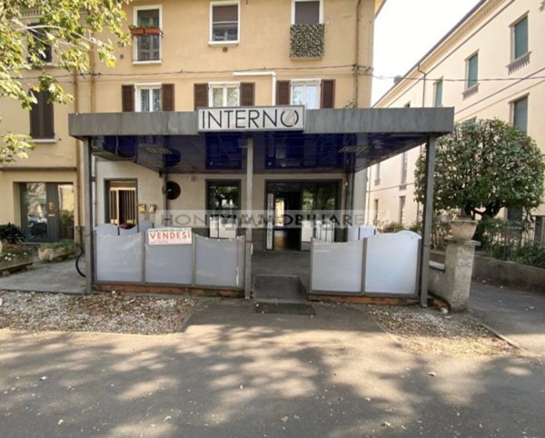 locale commerciale in vendita a Salsomaggiore Terme