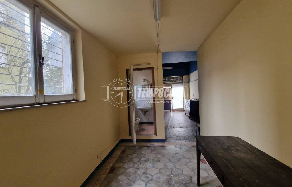 negozio in vendita a Salsomaggiore Terme