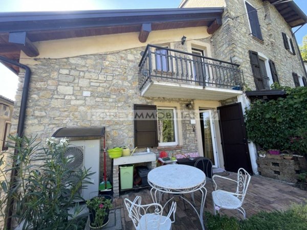 casa indipendente in vendita a Salsomaggiore Terme