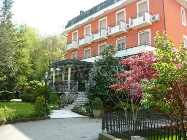 negozio in vendita a Salsomaggiore Terme