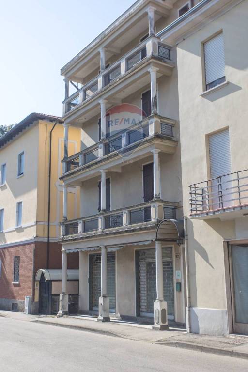 locale commerciale in vendita a Salsomaggiore Terme