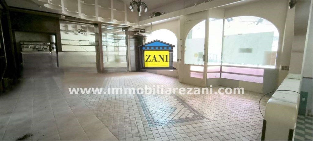 negozio in vendita a Salsomaggiore Terme