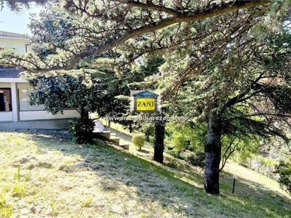 casa indipendente in vendita a Salsomaggiore Terme in zona Contignaco