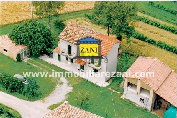 casa indipendente in vendita a Salsomaggiore Terme