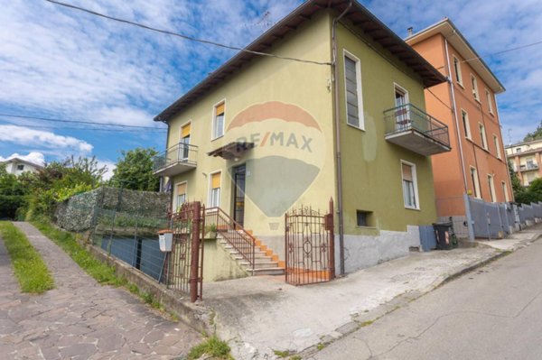 casa indipendente in vendita a Salsomaggiore Terme