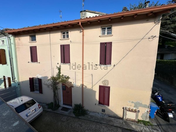 casa semindipendente in vendita a Salsomaggiore Terme in zona Bargone