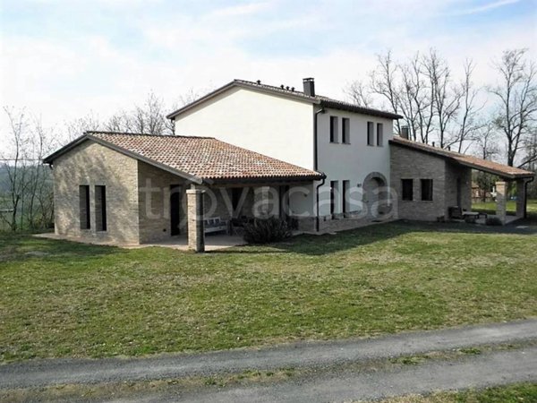 casa indipendente in vendita a Salsomaggiore Terme in zona Tabiano Castello