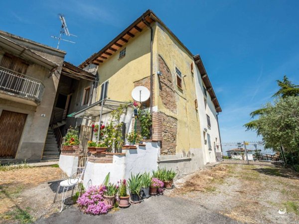 casa indipendente in vendita a Salsomaggiore Terme in zona Ceriati