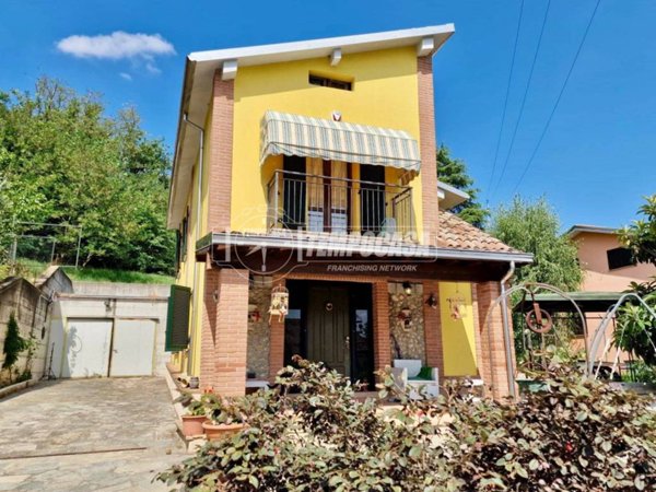 casa indipendente in vendita a Salsomaggiore Terme