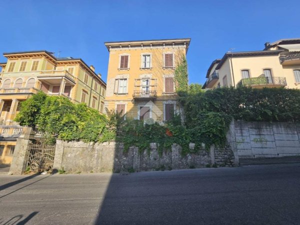 casa indipendente in vendita a Salsomaggiore Terme