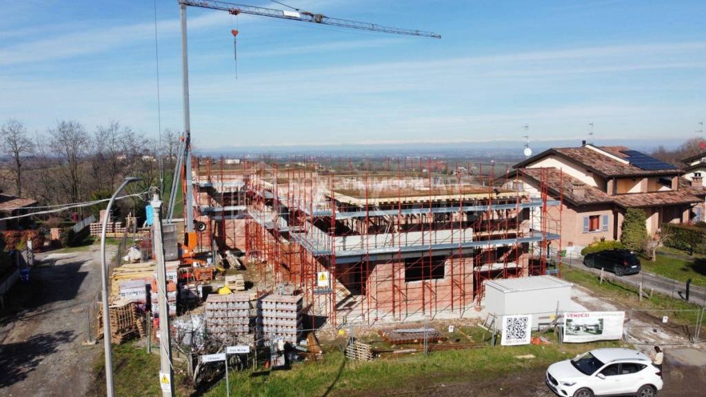 casa indipendente in vendita a Salsomaggiore Terme in zona Costamarenga