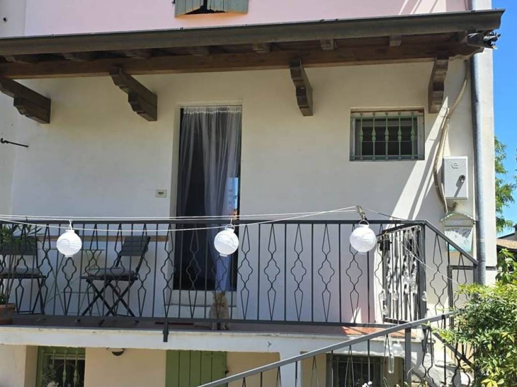 casa indipendente in vendita a Salsomaggiore Terme in zona Costa