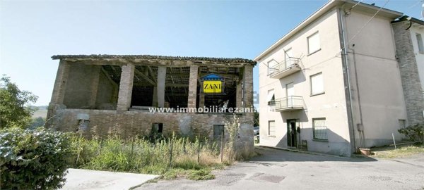 esavano in vendita a Salsomaggiore Terme