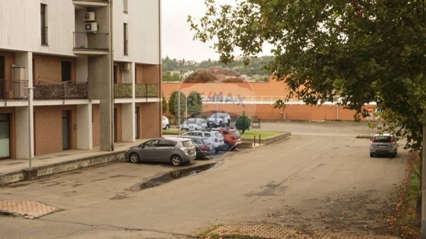 locale commerciale in vendita a Salsomaggiore Terme