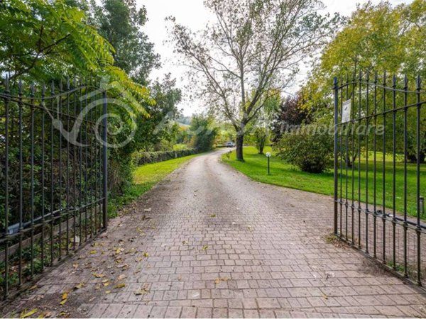 casa indipendente in vendita a Salsomaggiore Terme