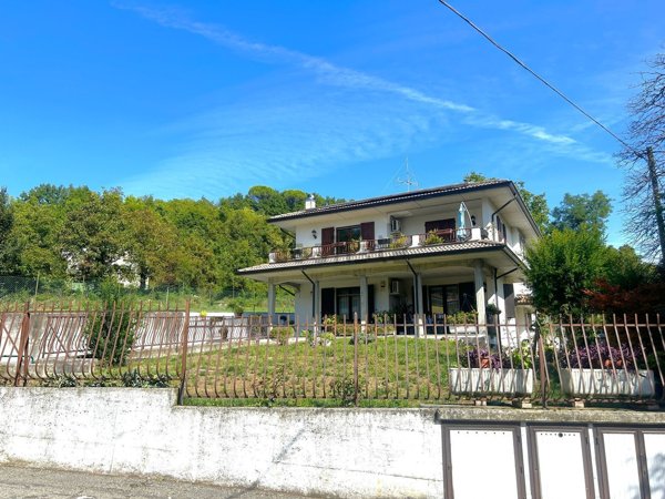 appartamento in vendita a Salsomaggiore Terme in zona Contignaco