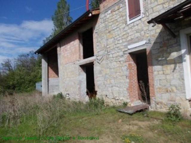casa indipendente in vendita a Salsomaggiore Terme in zona Contignaco