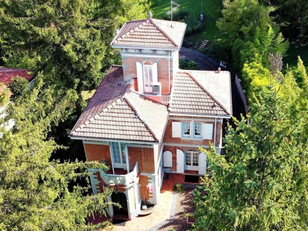 casa indipendente in vendita a Salsomaggiore Terme in zona Costamarenga