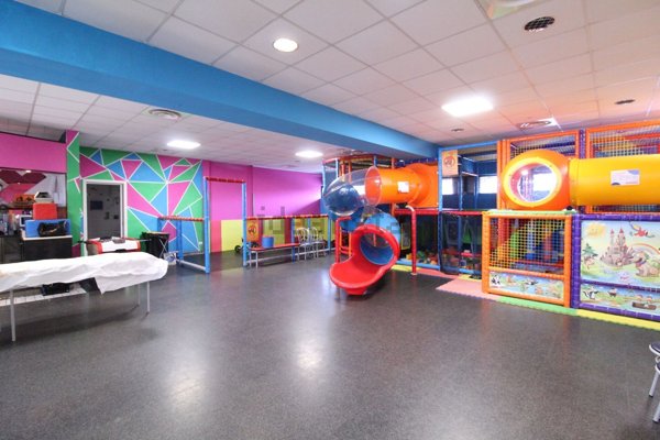 locale commerciale in vendita a Salsomaggiore Terme