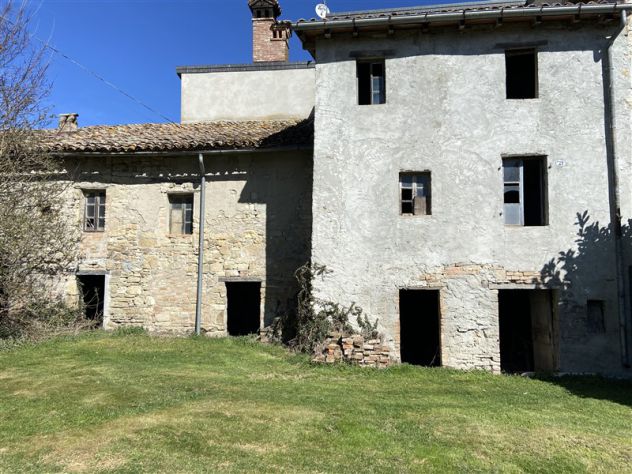 casale in vendita a Salsomaggiore Terme