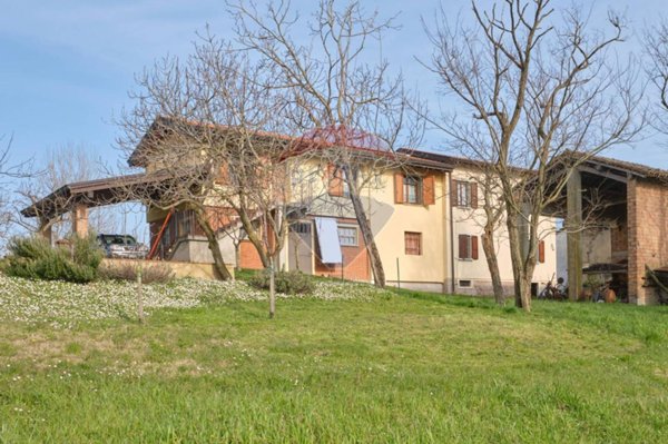 casa indipendente in vendita a Salsomaggiore Terme