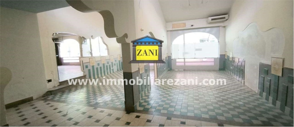 negozio in vendita a Salsomaggiore Terme