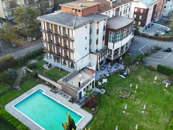 negozio in vendita a Salsomaggiore Terme in zona Tabiano Bagni