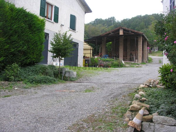 casa indipendente in vendita a Salsomaggiore Terme in zona Salsominore
