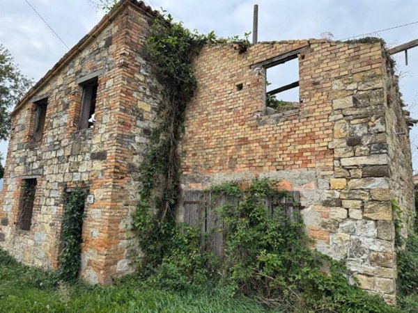 casa indipendente in vendita a Salsomaggiore Terme in zona San Vittore