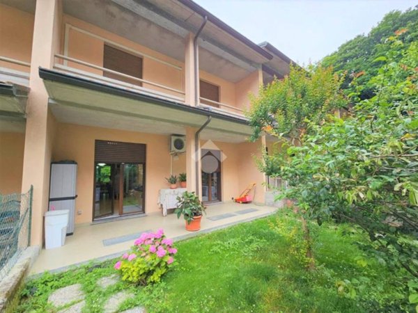 casa indipendente in vendita a Salsomaggiore Terme in zona Tabiano Bagni