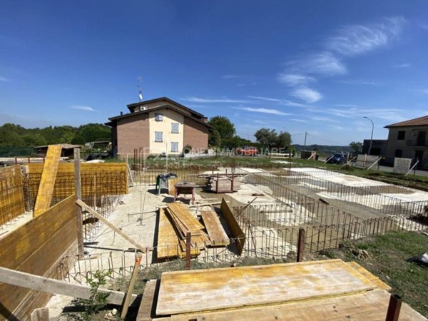 casa indipendente in vendita a Salsomaggiore Terme in zona Costamarenga