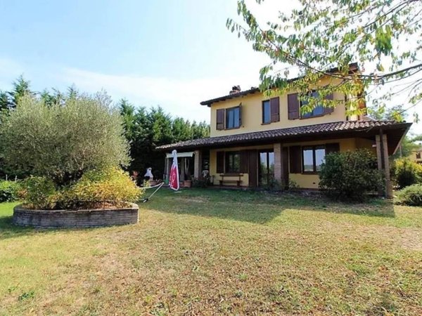 casa indipendente in vendita a Salsomaggiore Terme in zona Cangelasio