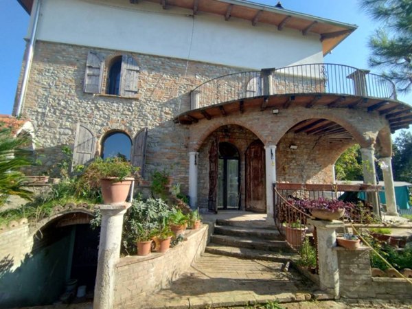 casa indipendente in vendita a Salsomaggiore Terme in zona Tabiano Castello