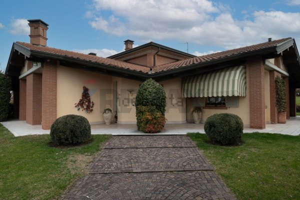 casa indipendente in vendita a Salsomaggiore Terme in zona Bargone